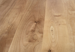 Kent Table - Wood grain of a table top made with supreme alder