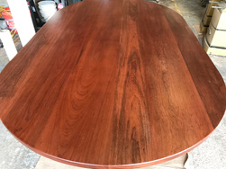 Wells Table - Large oval shape mahogany table top