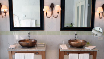 Black gold bathroom mirror set